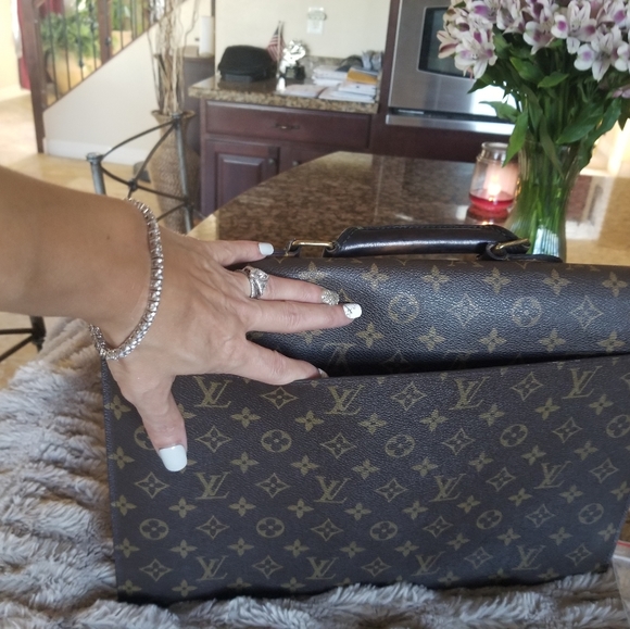 Louis Vuitton Briefcase - Picture 14 of 16